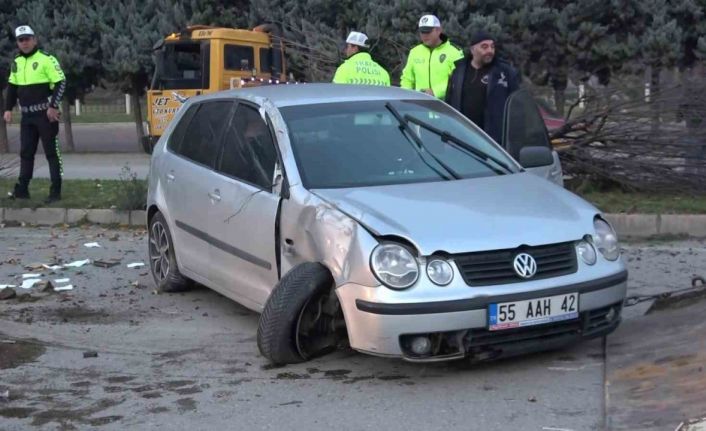 Amasya’da iki otomobil çarpıştı: 3 yaralı