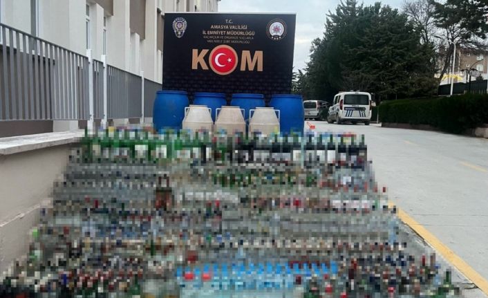 Amasya’da kaçak alkol operasyonu: 615 şişe ve 30 bidon ele geçirildi