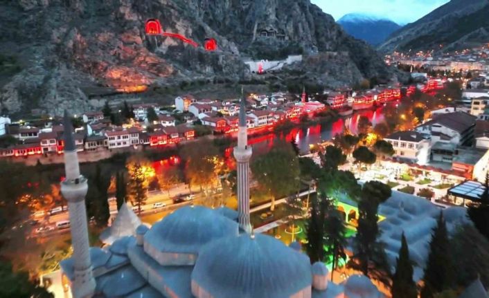 Amasya’nın dünya mirası Harşena Dağı ve Yalıboyu Evleri’ne yeni sistem ışıklandırma: "En güzelini yapacağız"