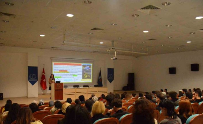 Anadolu Üniversitesi’nde "Doğada ve Sanatta Taklit" semineri düzenlendi