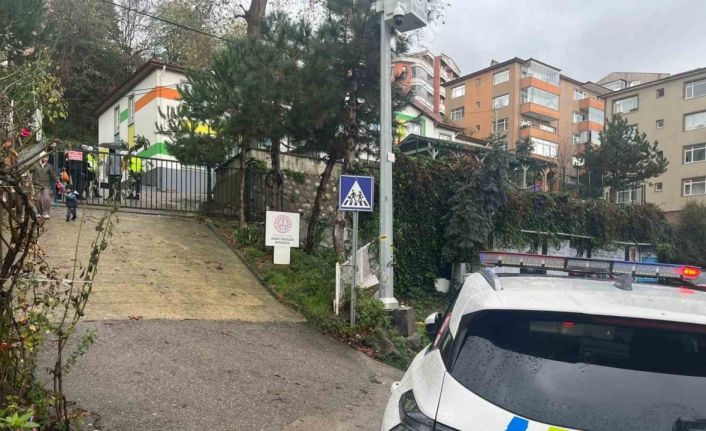 Anaokulu önünde kayan kamyonet 4 yaşındaki çocuğun ölümüne yol açtı