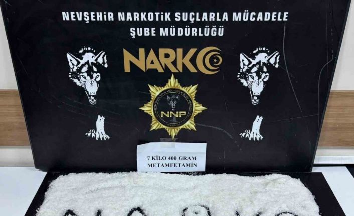 Aracın stepnesinde 7 kilo uyuşturucu çıktı