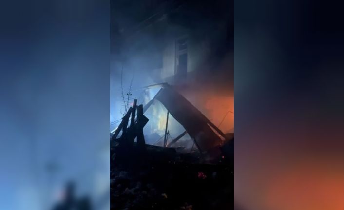 Artvin Şavşat’taki yangın bölgesine ulaşım kar nedeniyle güçlükle sağlandı