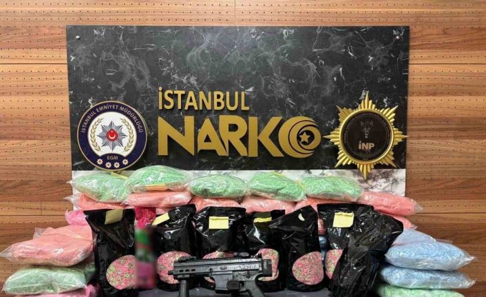 Avcılar’da bir eve zulalanan 601 bin 380 adet uyuşturucu hap ele geçirildi