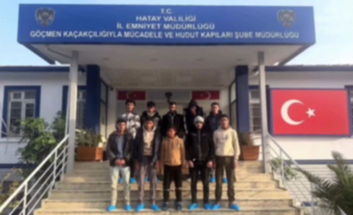 Avrupa umuduyla çıktıkları yolda battaniye altında Hatay’da yakalandılar