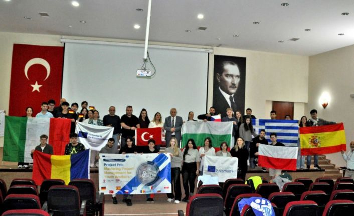 Avrupa’nın 9 ülkesinden gençler Çeşme’de buluştu