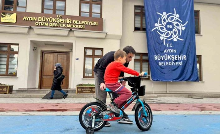 Aydın Büyükşehir Belediyesi, Otizm Destek Merkezleri özel eğitim öğrencilerinin yanında