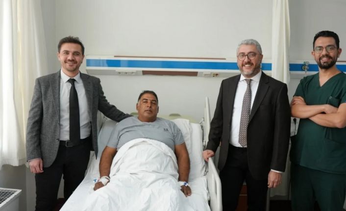 Aydın’da ilk kez ağız içinden alınan doku ile yeni idrar yolu oluşturuldu