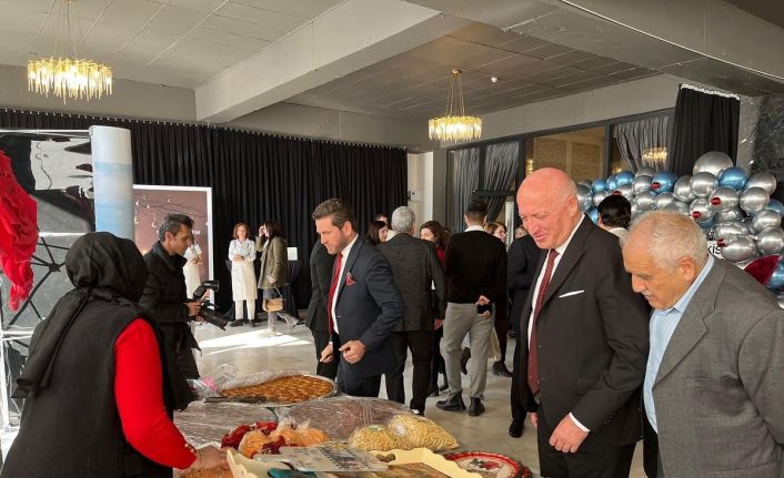 Babadağ’a özgü doğal lezzetler ve yöresel kıyafetler büyük ilgi gördü
