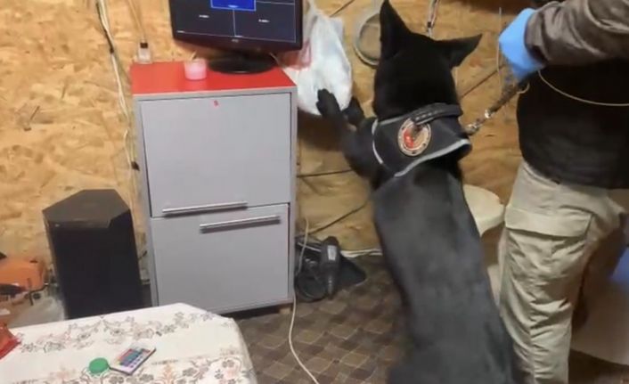 Bağ evindeki uyuşturucu düzeneğini ’Tony’ ortaya çıkardı