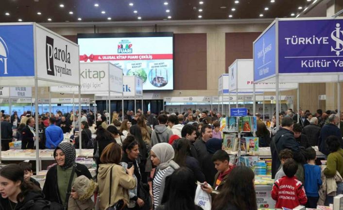 Bahçelievler Kitap Fuarı’nı 1,5 milyon kitapsever ziyaret etti