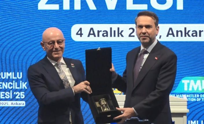 Bakan Bayraktar: "Hedefimiz madencilik sektörümüze gerek risk sermayesi gerekse uluslararası sermayeyi ülkemize çekecek düzenlemeleri yapmak"