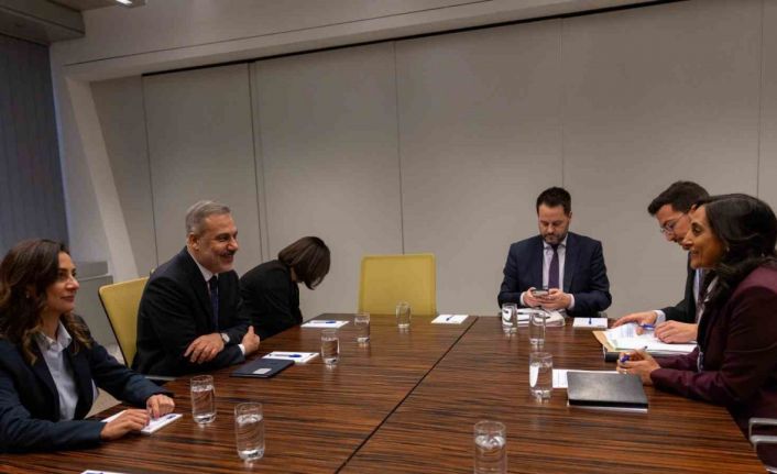 Bakan Fidan, Brüksel’de Kanada Dışişleri Bakanı Anand ile görüştü