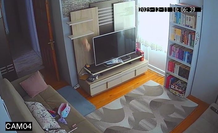 Balıkesir’de kameralara yansıyan görüntüler depremin şiddetini gözler önüne serdi