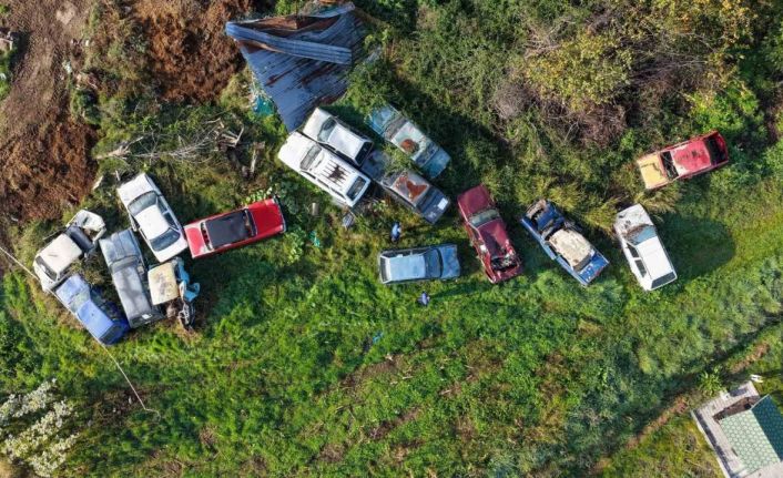 Başiskele’de hurda araçlar toplanıyor
