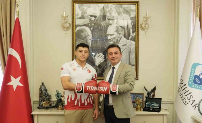 Başkan Dökmeci, "Milli sporcumuz Doğan Kılıç bizi gururlandırdı"