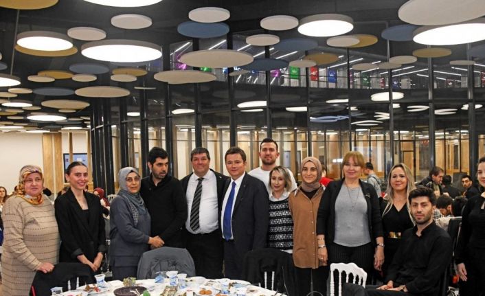 Başkan Erkan Aydın engelleri sevgiyle aştı