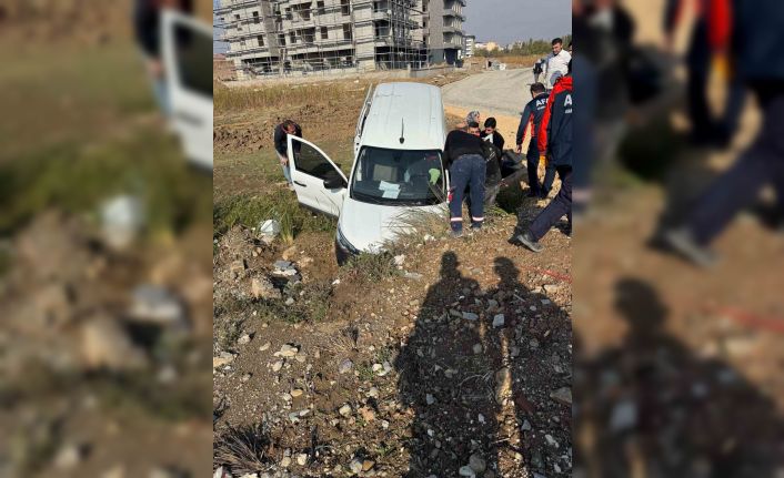 Batman’da otomobil su kanalına düştü: 1 yaralı