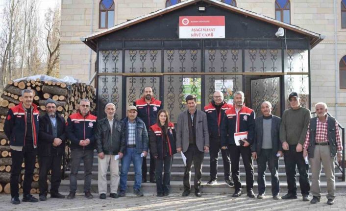 Bayburt’ta ‘Köylerde Buluşuyoruz Tarımı Konuşuyoruz’ projesi kapsamında 79 köyde çiftçi ziyaretleri yapıldı