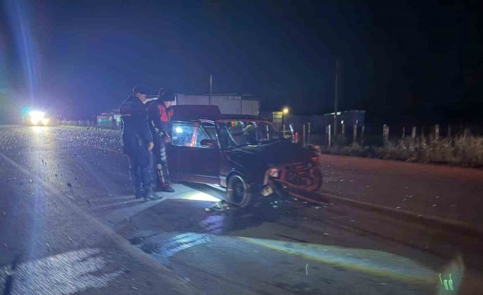 Bayramiç’te otomobille motorsiklet çarpıştı: 3 kişi yaralandı