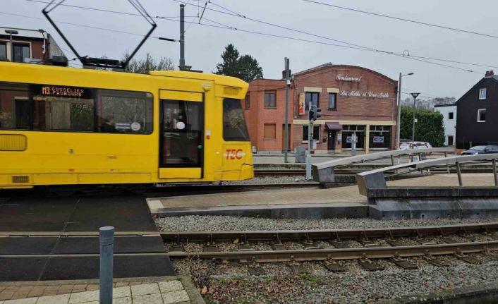 Belçika’da restoran işletmecisi, menüden alkolü kaldırdıktan sonra ırkçıların hedefi oldu