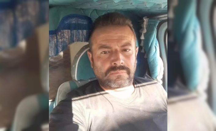 Belediye önünde kendini ateşe veren şahıs hayatını kaybetti