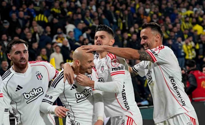 Beşiktaş, bu sezon ilk kez büyük bir maçı öne geçip kazandı