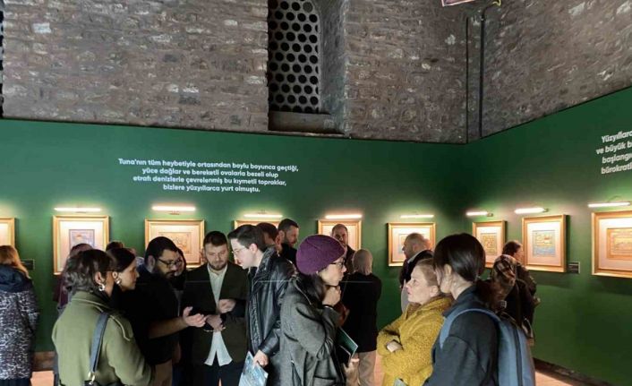 Beyoğlu’nda "Rumeli’de Kaybolan Osmanlı İzleri" minyatür sergisi sanatseverlerle buluştu