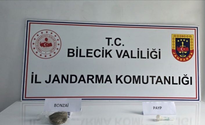 Bilecik’te jandarmanın şüphe üzerine durdurduğu araçtan uyuşturucu çıktı