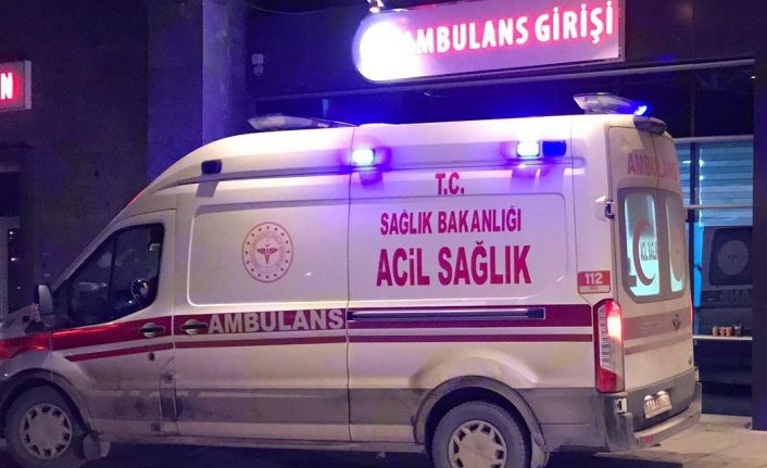 Bilecik’te otobüs ile otomobil çarpıştı: 3 yaralı