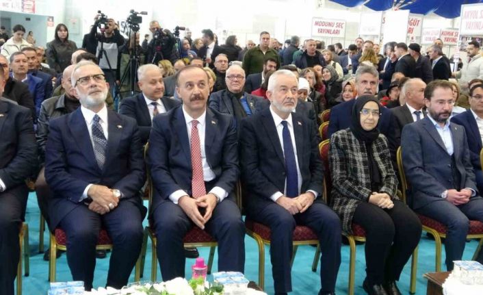 Binlerce kitapseveri yazarlarıyla buluşturacak "8. Isparta Kitap Fuarı" açıldı