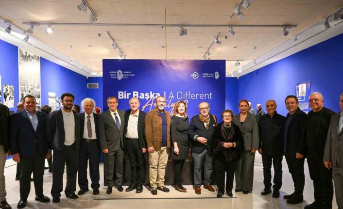 "Bir Başka Antalya 3" sergisi ziyarete açıldı