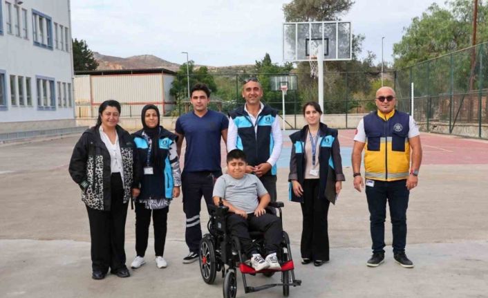 Bodrum Belediyesi’nden akülü sandalye, bakım ve onarım desteği