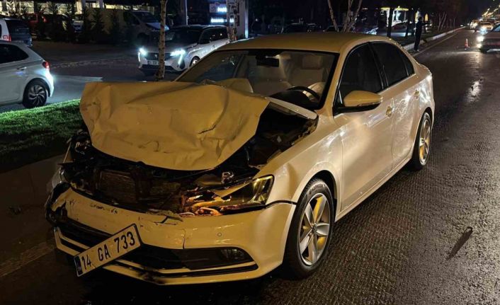 Bolu’da D-100’de iki otomobil çarpıştı: 2 yaralı