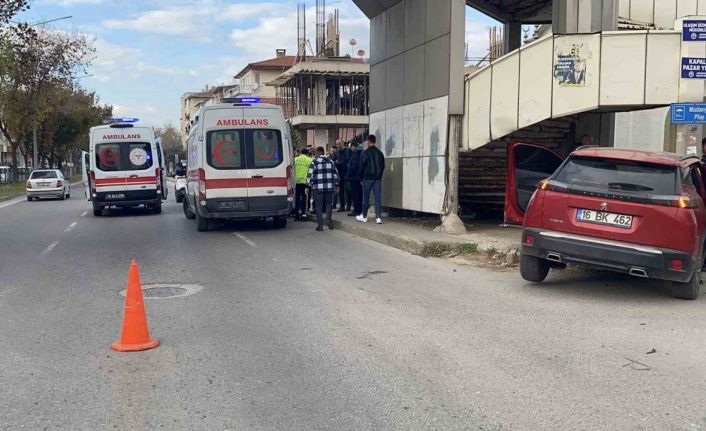 Bursa’da kavşakta feci kaza: 5 yaralı