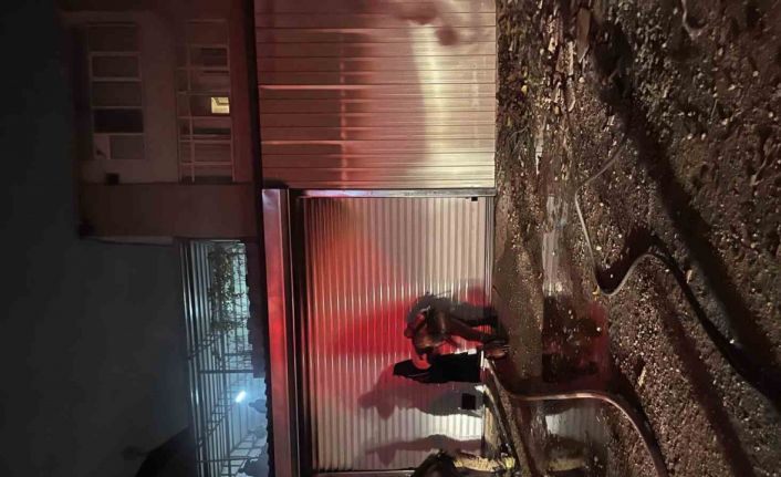 Bursa’da marangoz atölyesinde yangın: elektrikli araç ve ATV motor alev aldı