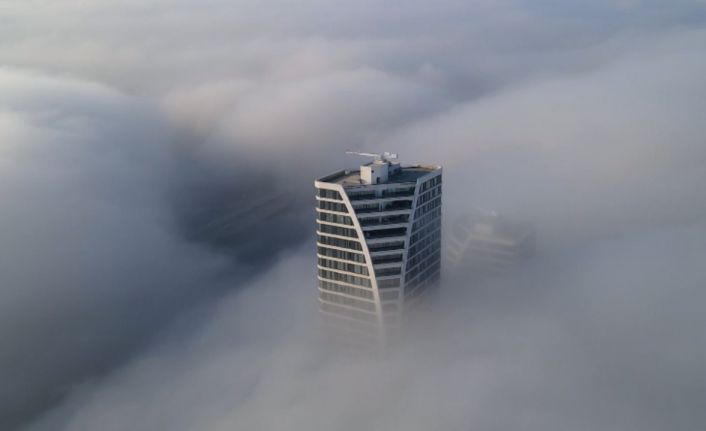 Bursa’da sis şehri yuttu