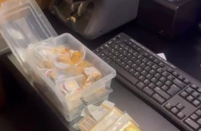 Büyükçekmece Adliyesi’nin adli emanet kasasından çalınan altınların fotoğrafı ortaya çıktı