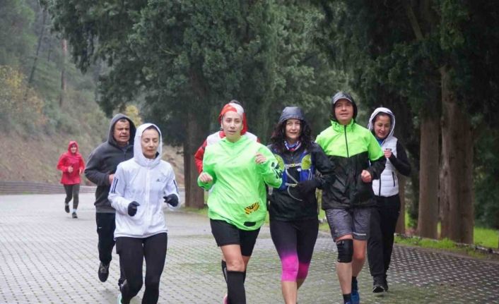 Büyükşehir Belediyesi vatandaşları spora teşvik ediyor