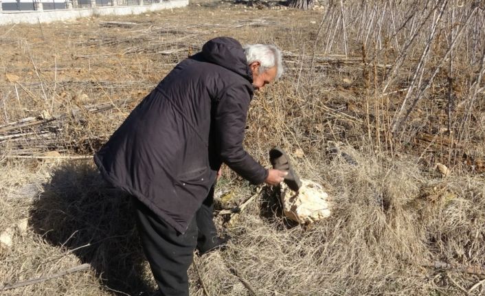 Çamurlu ayakkabısını çıkarıp markette alışveriş yapmıştı: "Yine olsa yine yaparım"