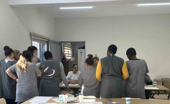 Cezaevinde sağlık, psikoloji ve sanat buluşması