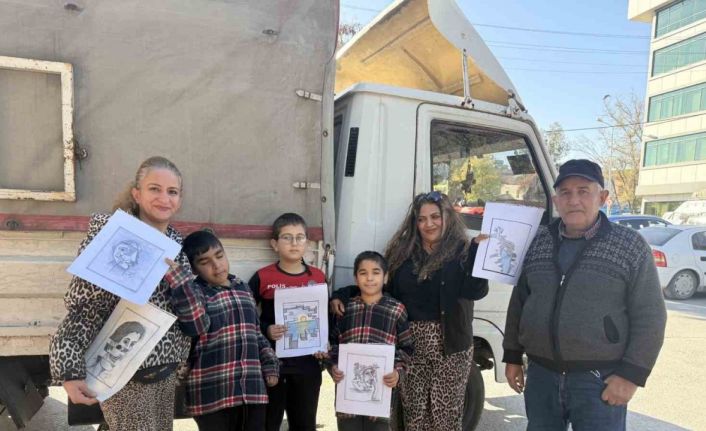 Çizimlerini gören ressam sanıyor: Nakliyatçının resimleri ressamların çizimlerini aratmıyor