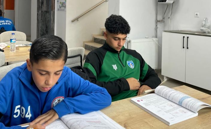 Cizre’de genç sporcular saha ve kitap arasında köprü kuruyorlar