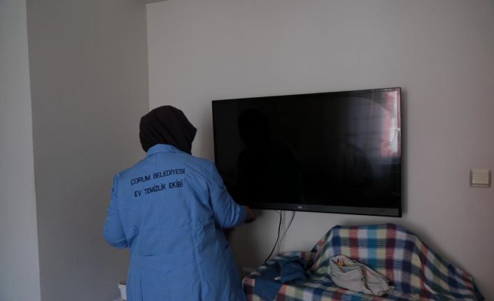 Çorum Belediyesi bu yıl 222 aileye ev temizliği hizmeti sundu