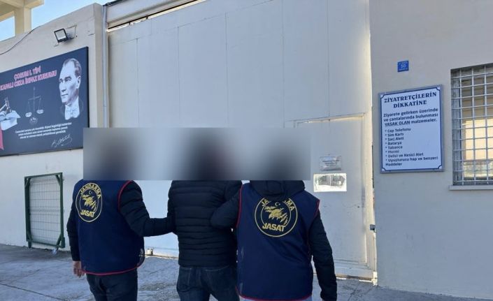 Çorum’da JASAT ekipleri 7 ayrı suçtan aranan firariyi yakaladı