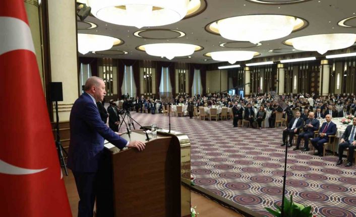 Cumhurbaşkanı Erdoğan: "Avrupa Türk toplumunu kimseye ezdirmeyiz, ezmeye çalışan kifayetsizlere de hadlerini pekala bildiririz"