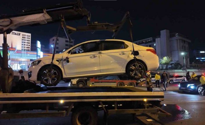 D-100’de makas atan otomobil takla attı