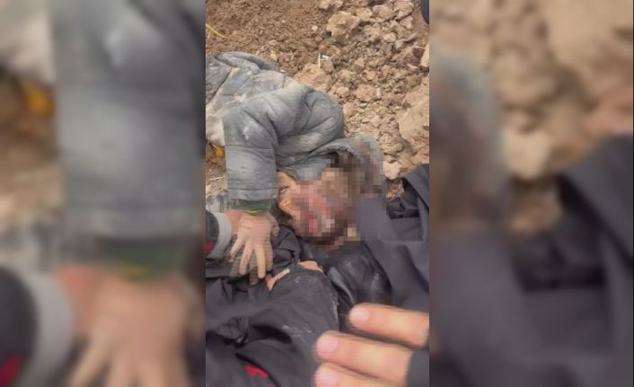 Dayısı tarafından dövülerek ölüme terk edilen çocuk kayaların altında yaralı halde bulundu