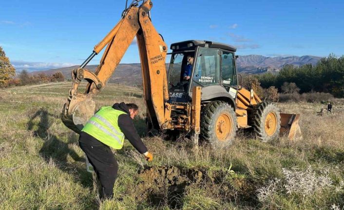 Demirci’de atıl araziler tarıma kazandırılıyor
