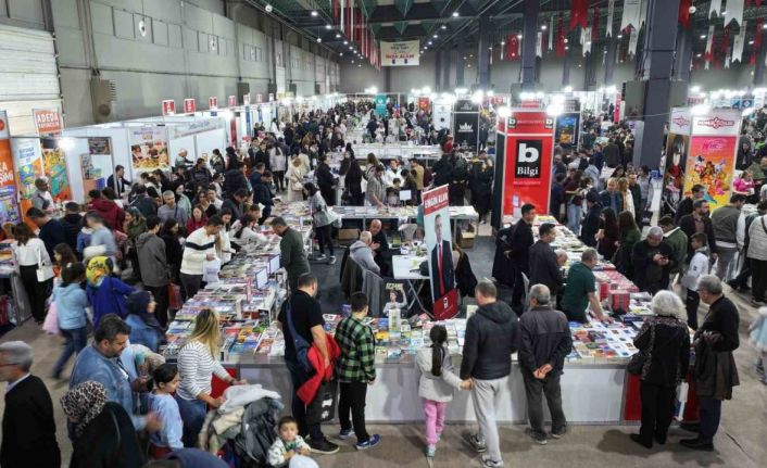 Denizli Kitap Fuarı ziyaretçi akınına uğruyor